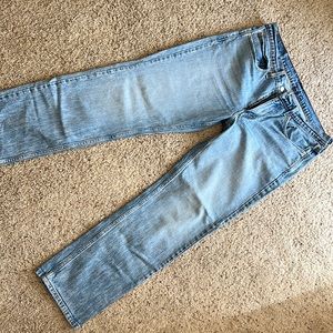 Levi’s 514 straight cut light blue jeans size 34/30. EUC